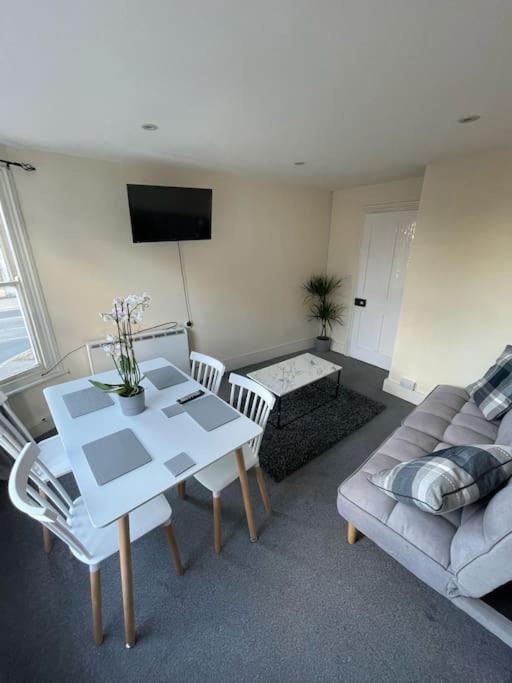 Apartamento City Heights Canterbury Exterior foto